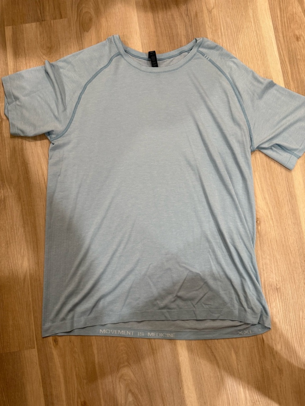 lululemon athletica Men's Light Blue Short Sleeve Performance Tee